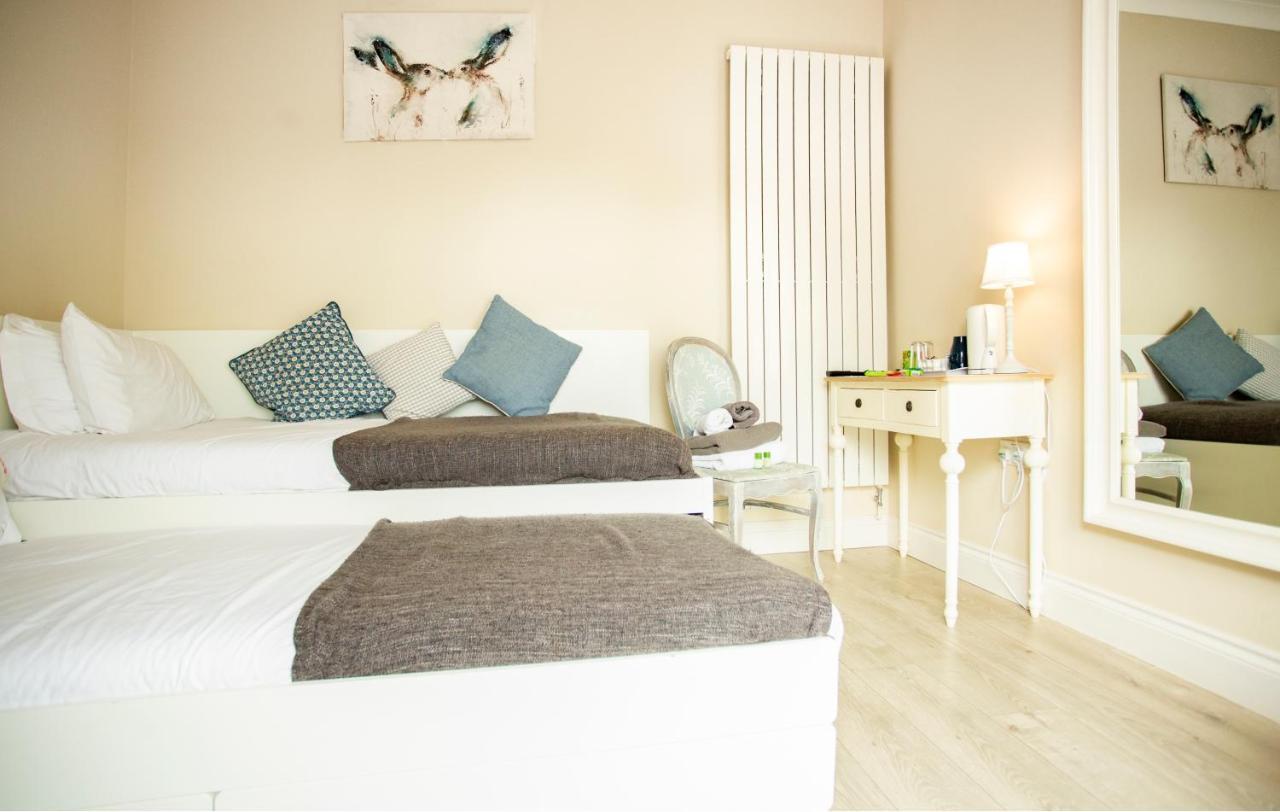 Accommodation Bristol Airport Redhill  Экстерьер фото