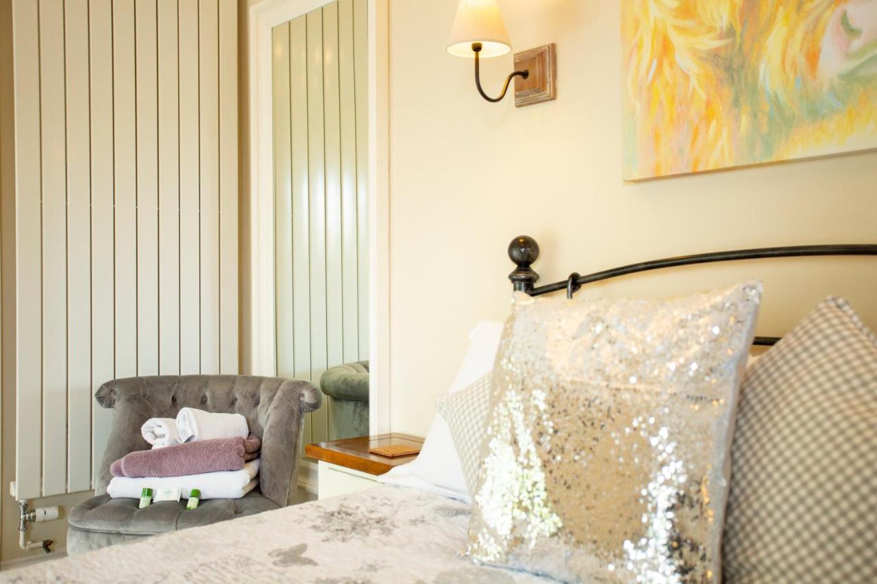 Accommodation Bristol Airport Redhill  Экстерьер фото